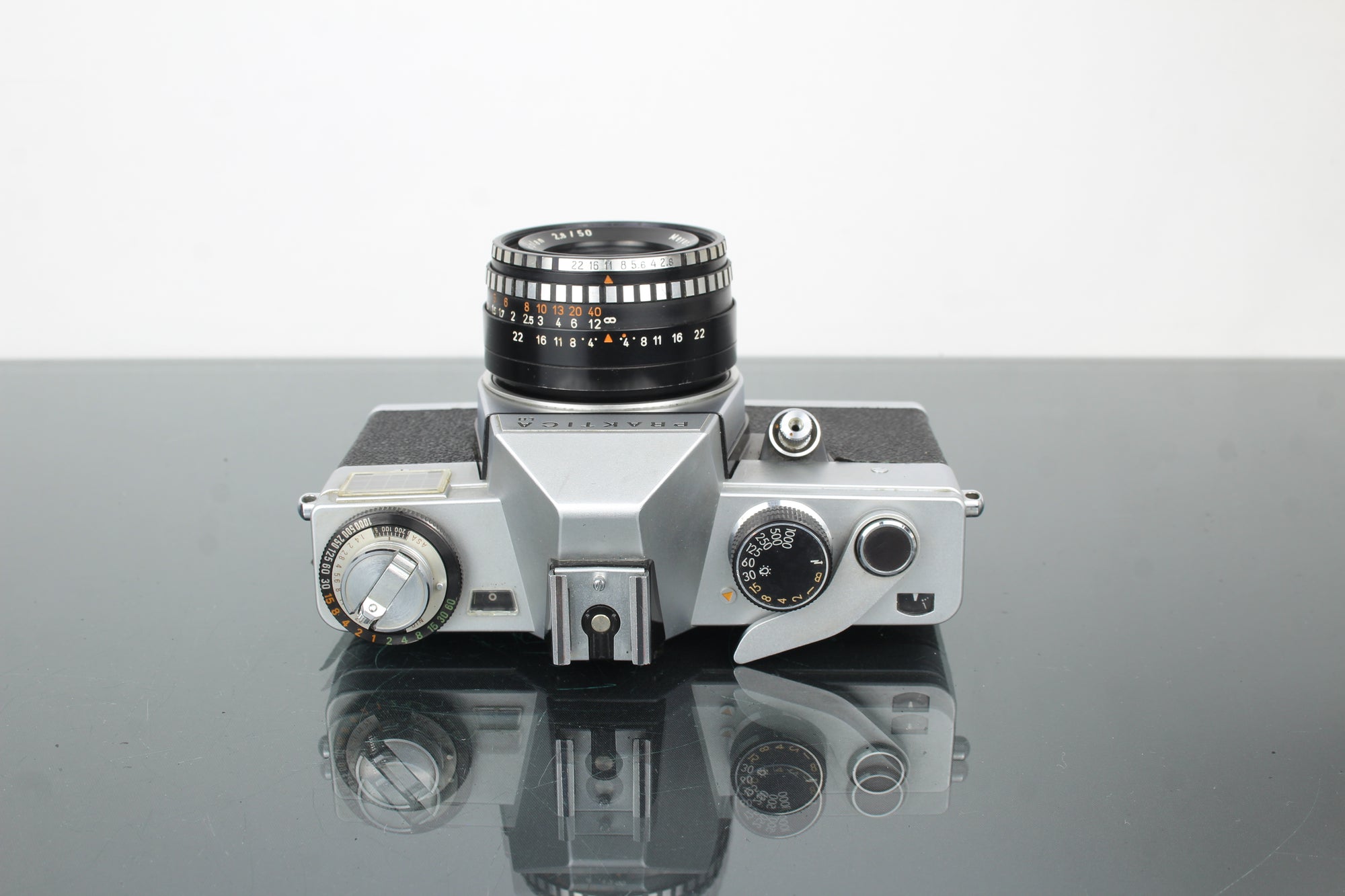 Praktica LB + Domiplan 50mm f/2.8 M42 lens