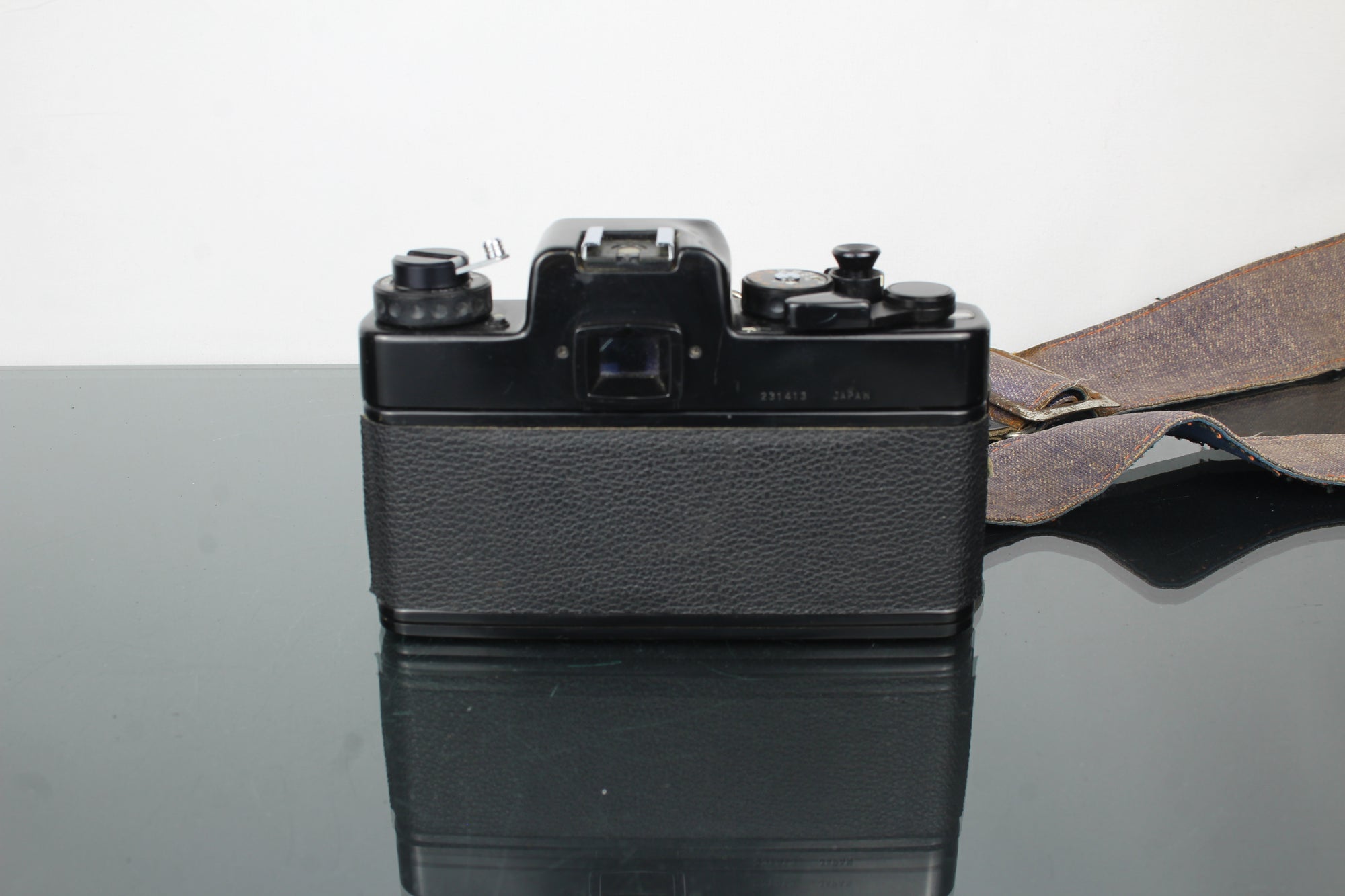 Revueflex 3003 + Revuenon 55mm 1.4 lens