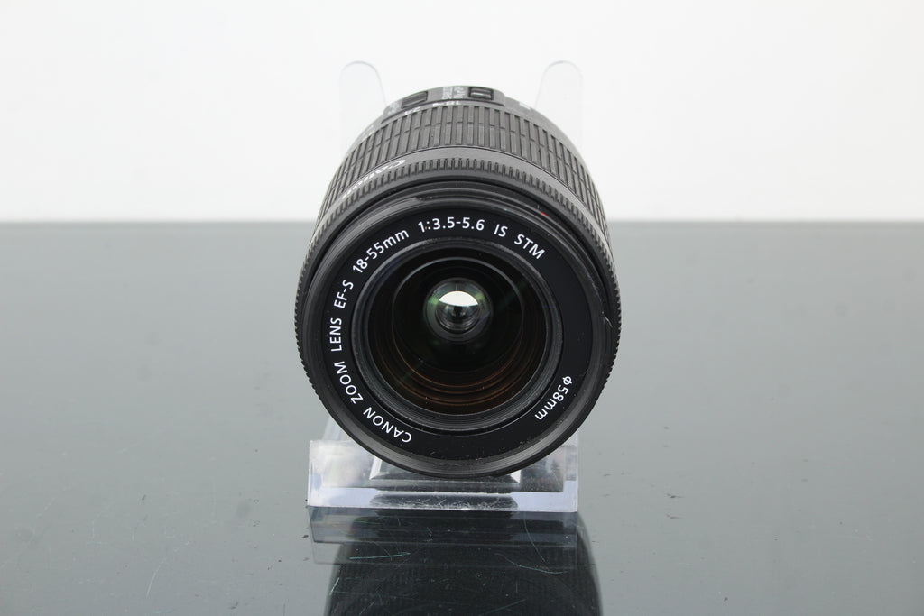 Canon Zoom EF-S 18-55mm 1:3.5-5.6 EF-S Mount