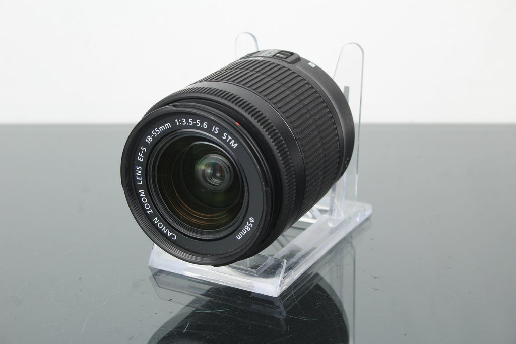 Canon Zoom EF-S 18-55mm 1:3.5-5.6 EF-S Mount