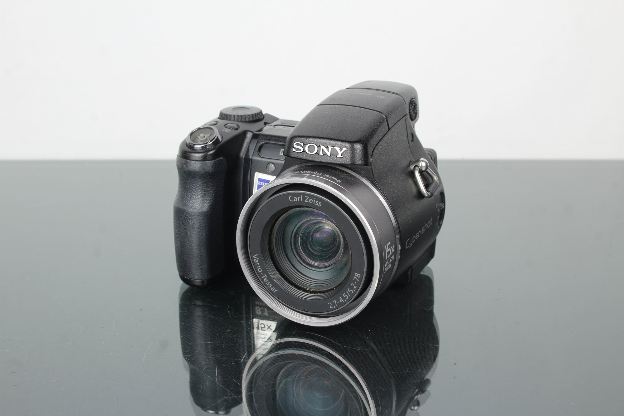 Sony Cyber-shot DSC-H9