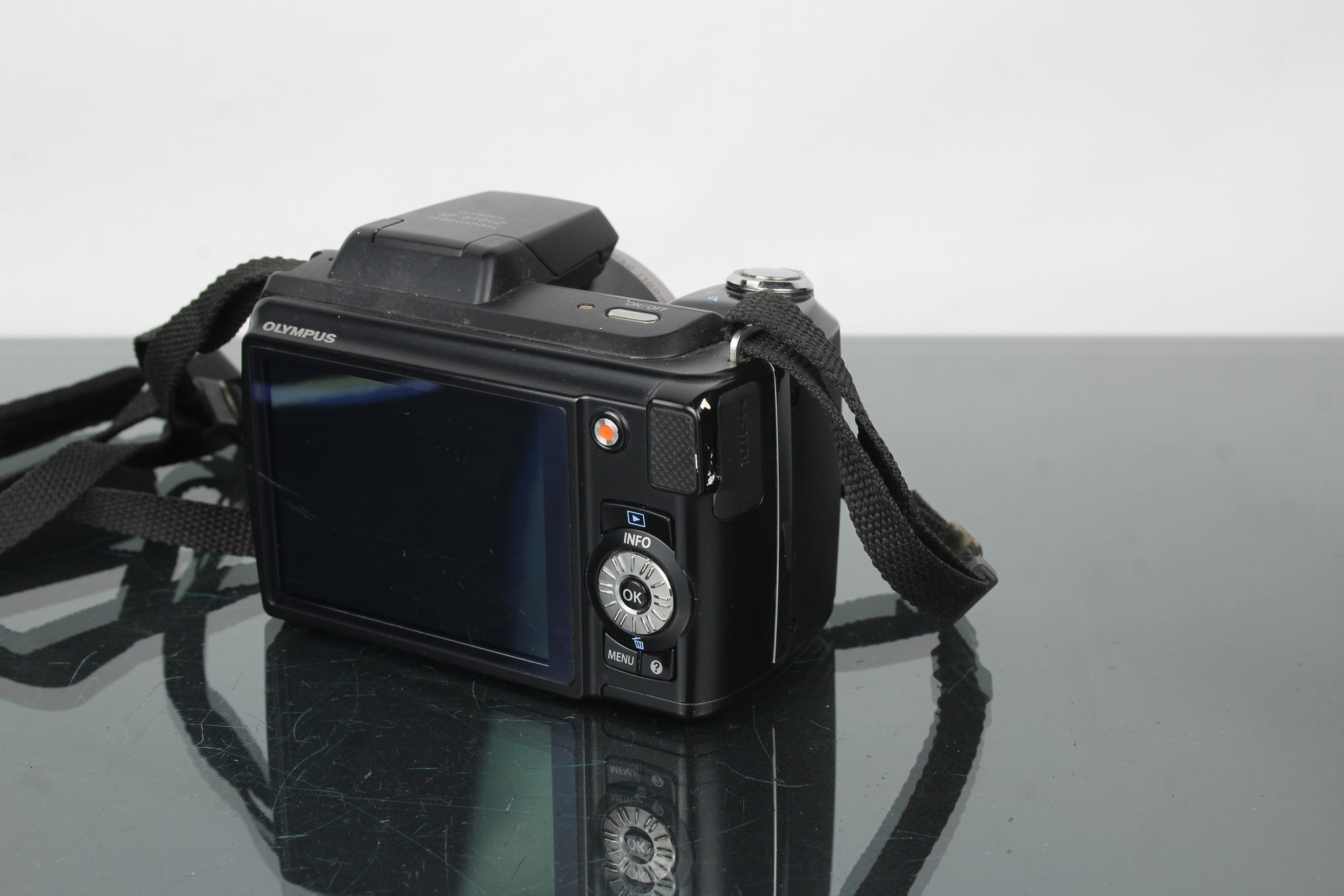 Olympus SP-610UZ