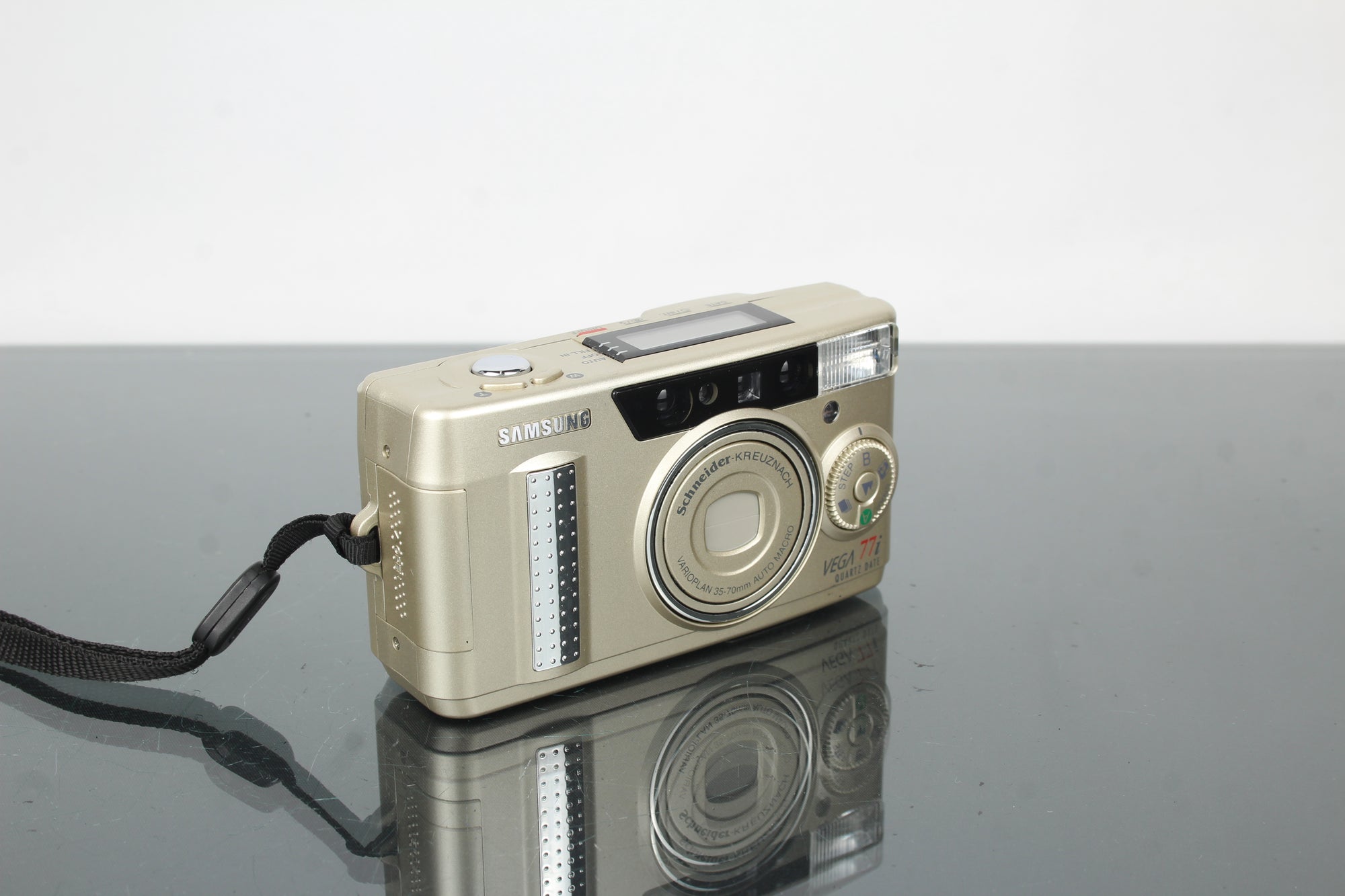 Samsung Vega 77i Quartz Date