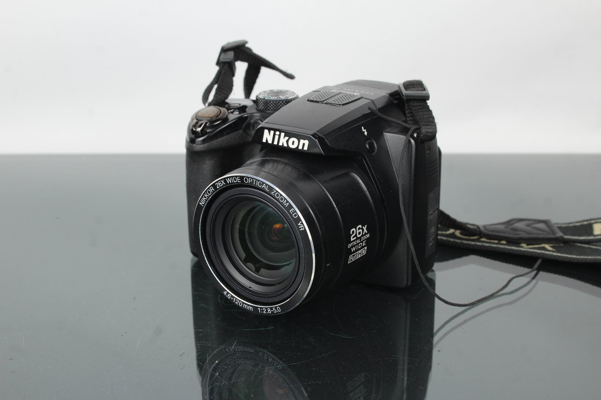 Nikon Coolpix P100