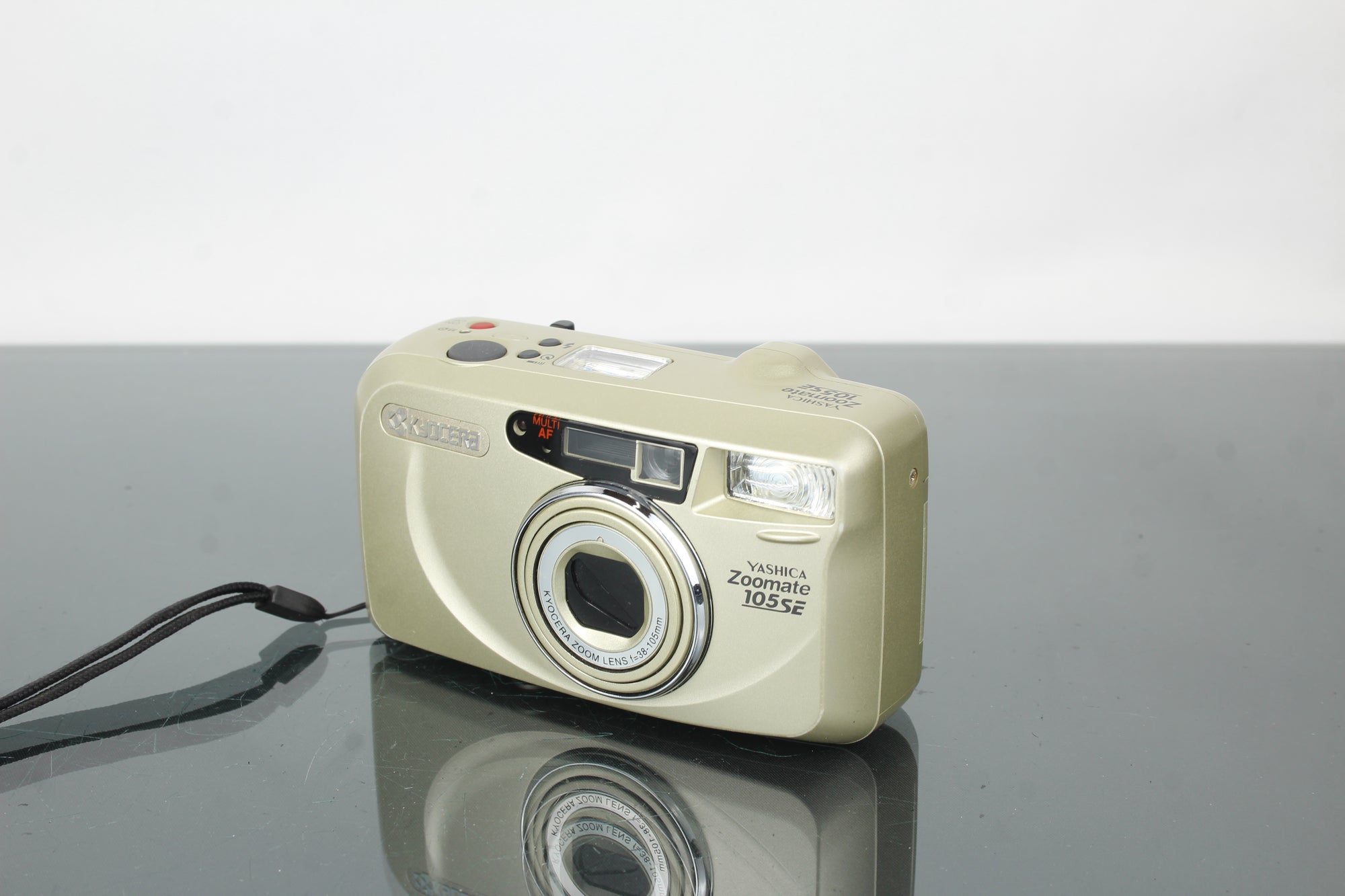 Yashica Zoomate 105SE