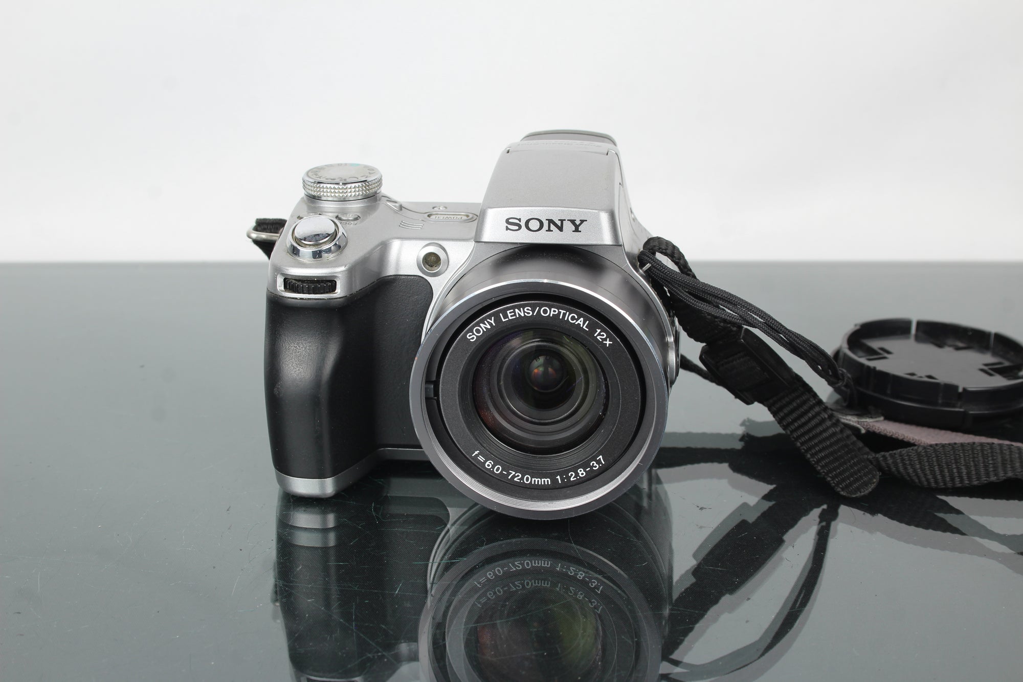Sony Cyber-shot DSC-H1