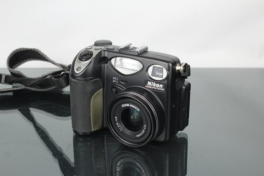 Nikon Coolpix 5000 AE-L