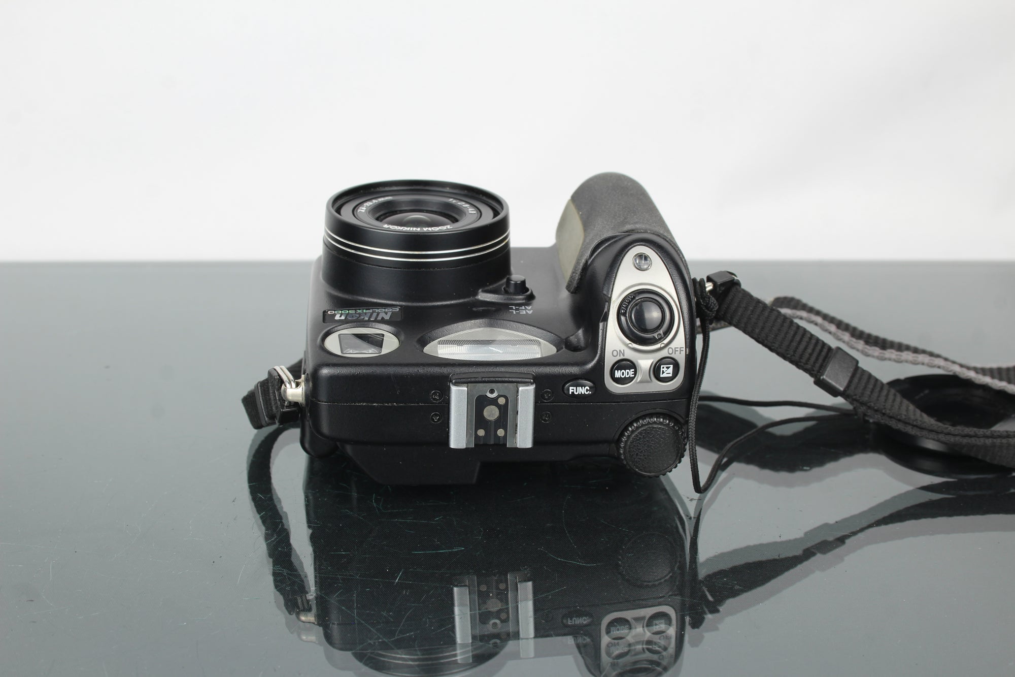 Nikon Coolpix 5000 AE-L