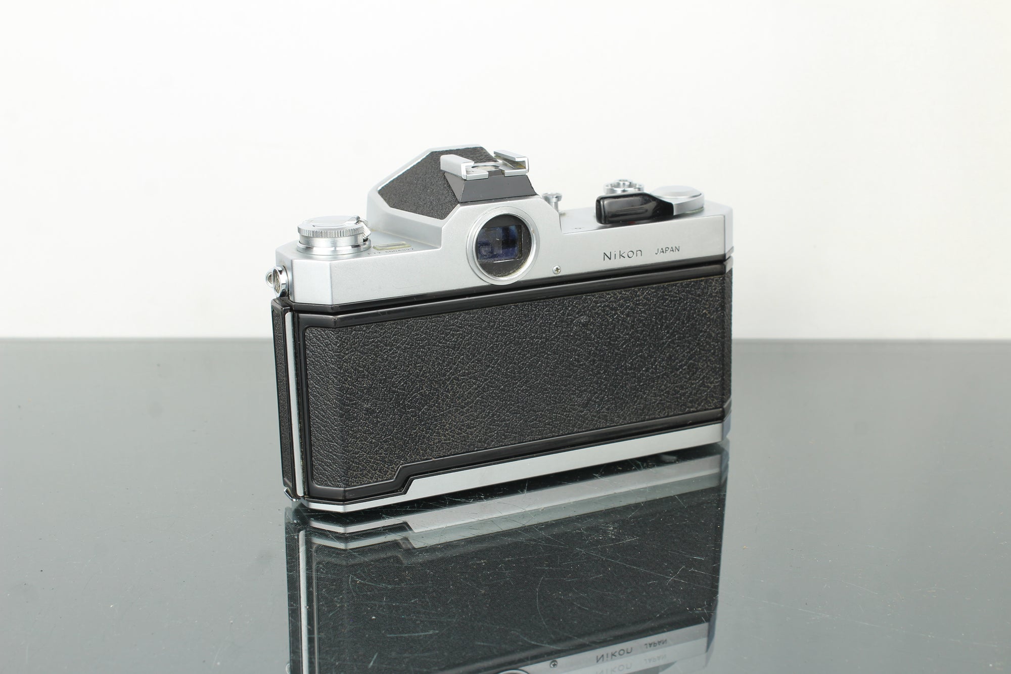 Nikkormat FT-2 + 50mm 1:2 Nikkor lens