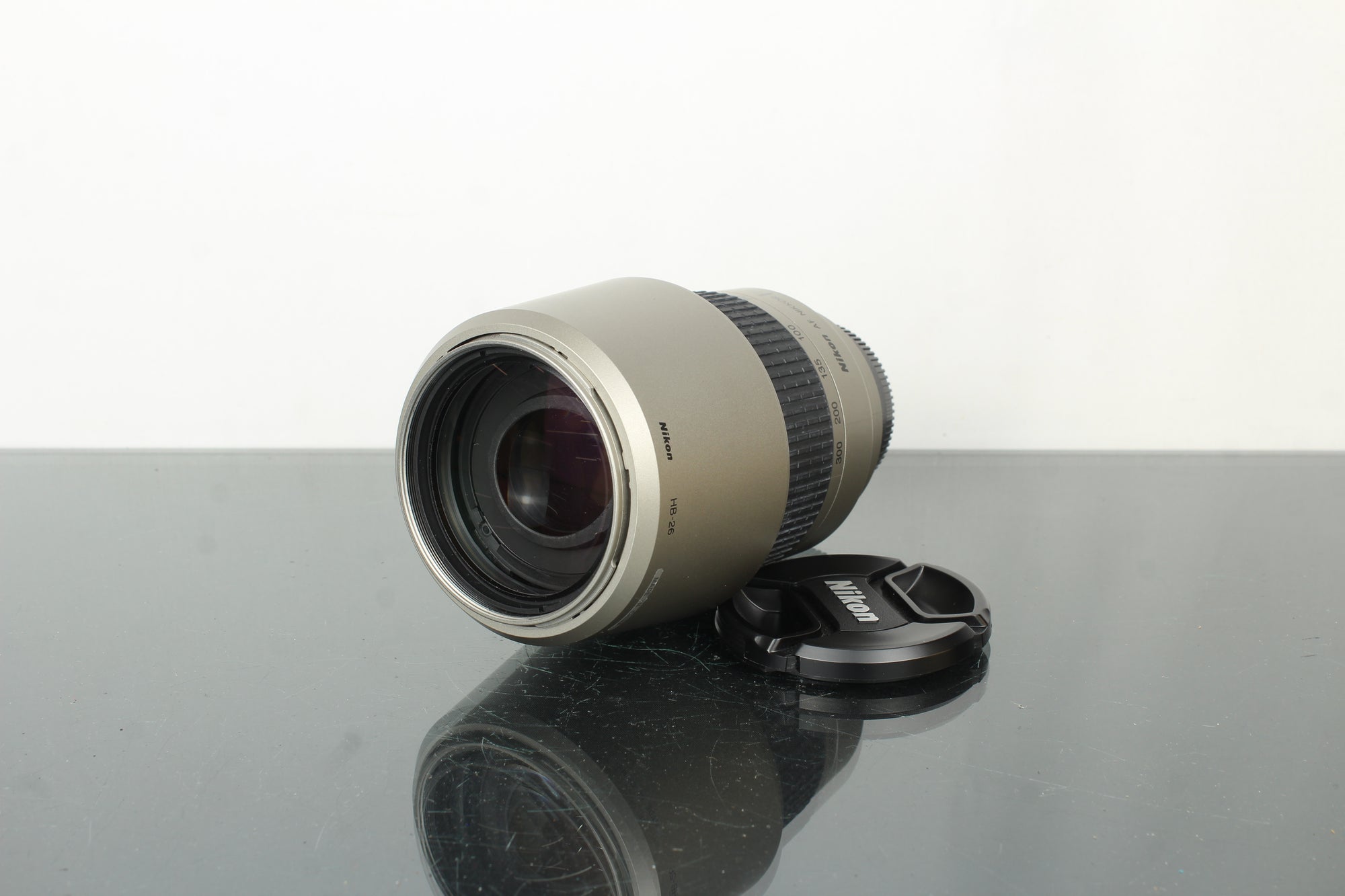 Nikon Nikkor F AF G Zoom 70-300mm f/4-5.6 F-mount lens