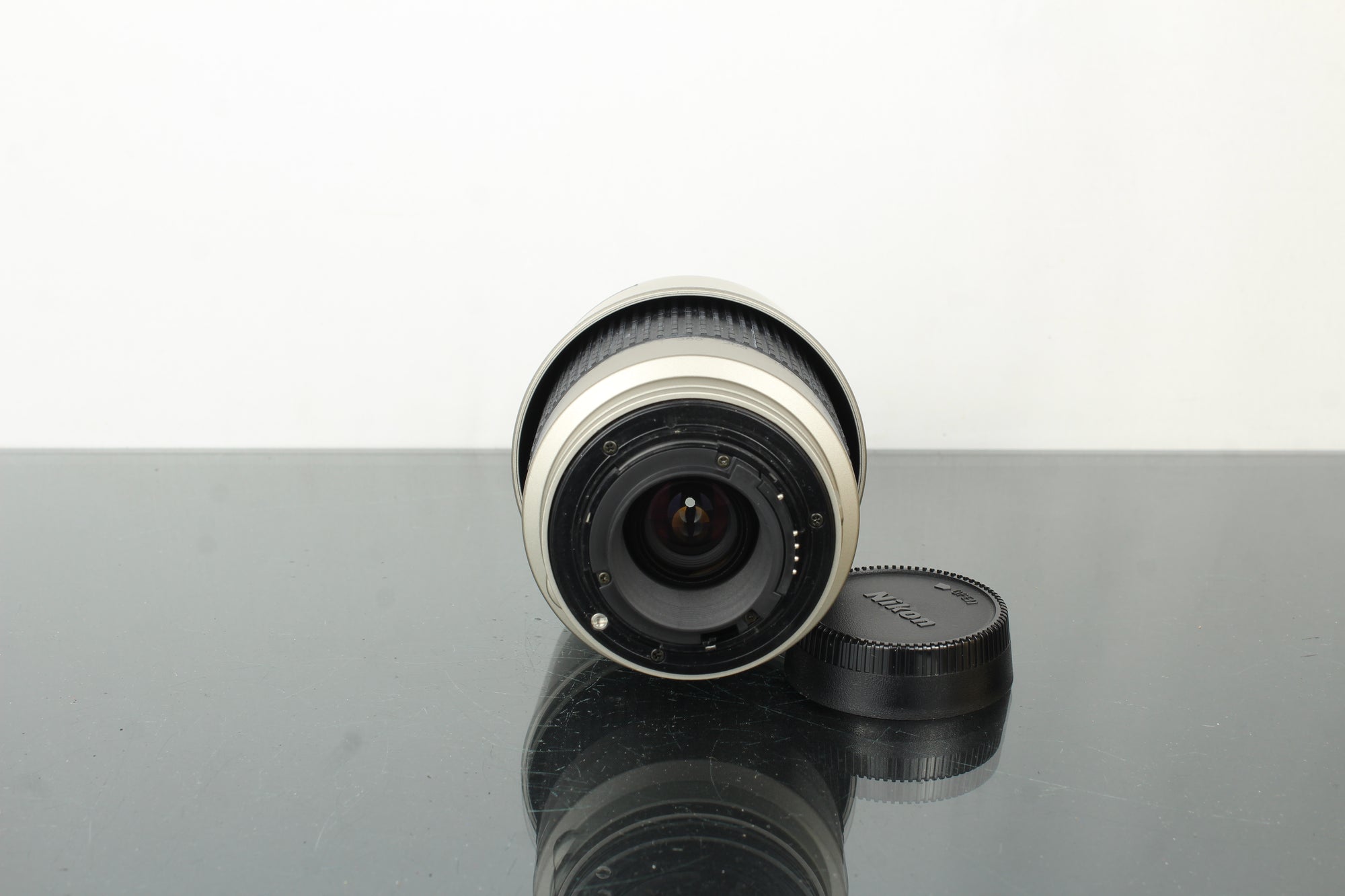 Nikon Nikkor F AF G Zoom 70-300mm f/4-5.6 F-mount lens