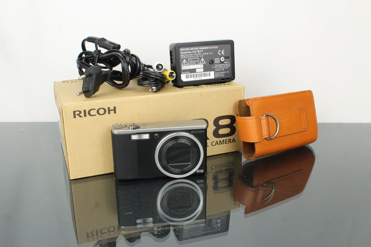 Ricoh R8