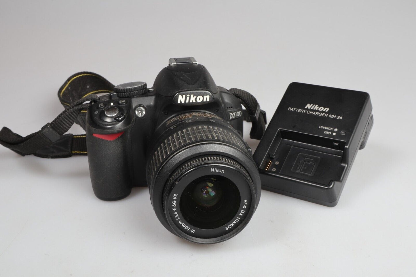 Nikon D3100 | DSLR Camera | Nikon AF-S DX 18-55mm F/3.5-5.6G Zoom Lens