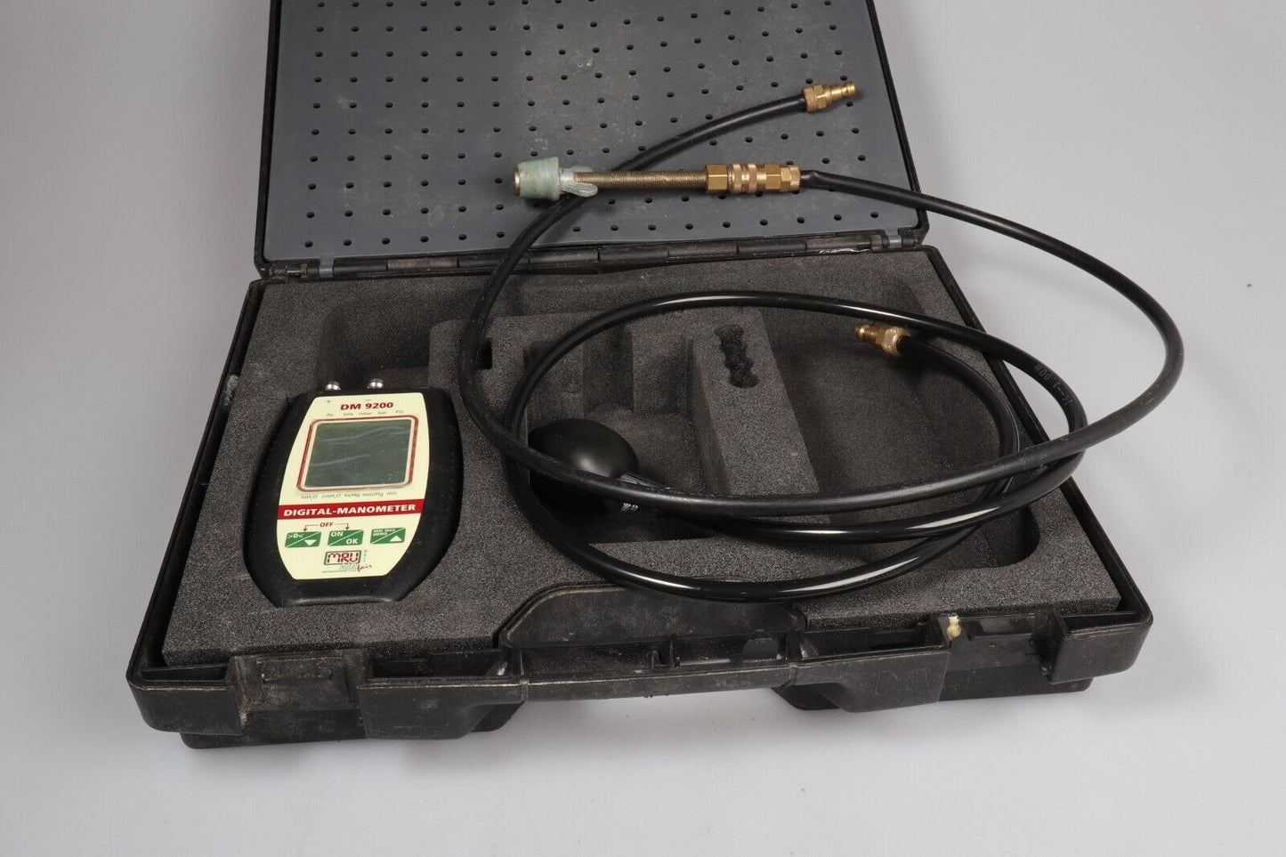 MRU DM 9200 | Digital Manometer