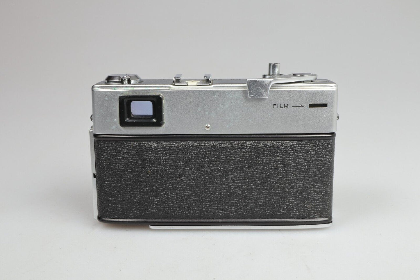 Minolta Hi-Matic 11 | 35mm Point &amp; Shoot Filmcamera | Zilver/Zwart 