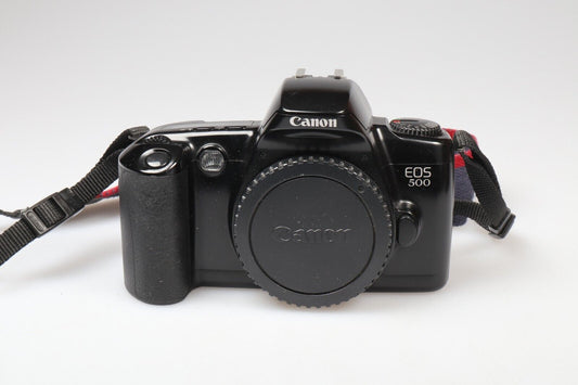 Canon EOS 500 | 35mm SLR Film Camera | Body only