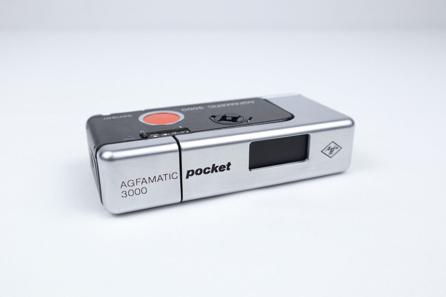 Agfamatic 3000 Pocket | 110 Film Camera | Silver/Black