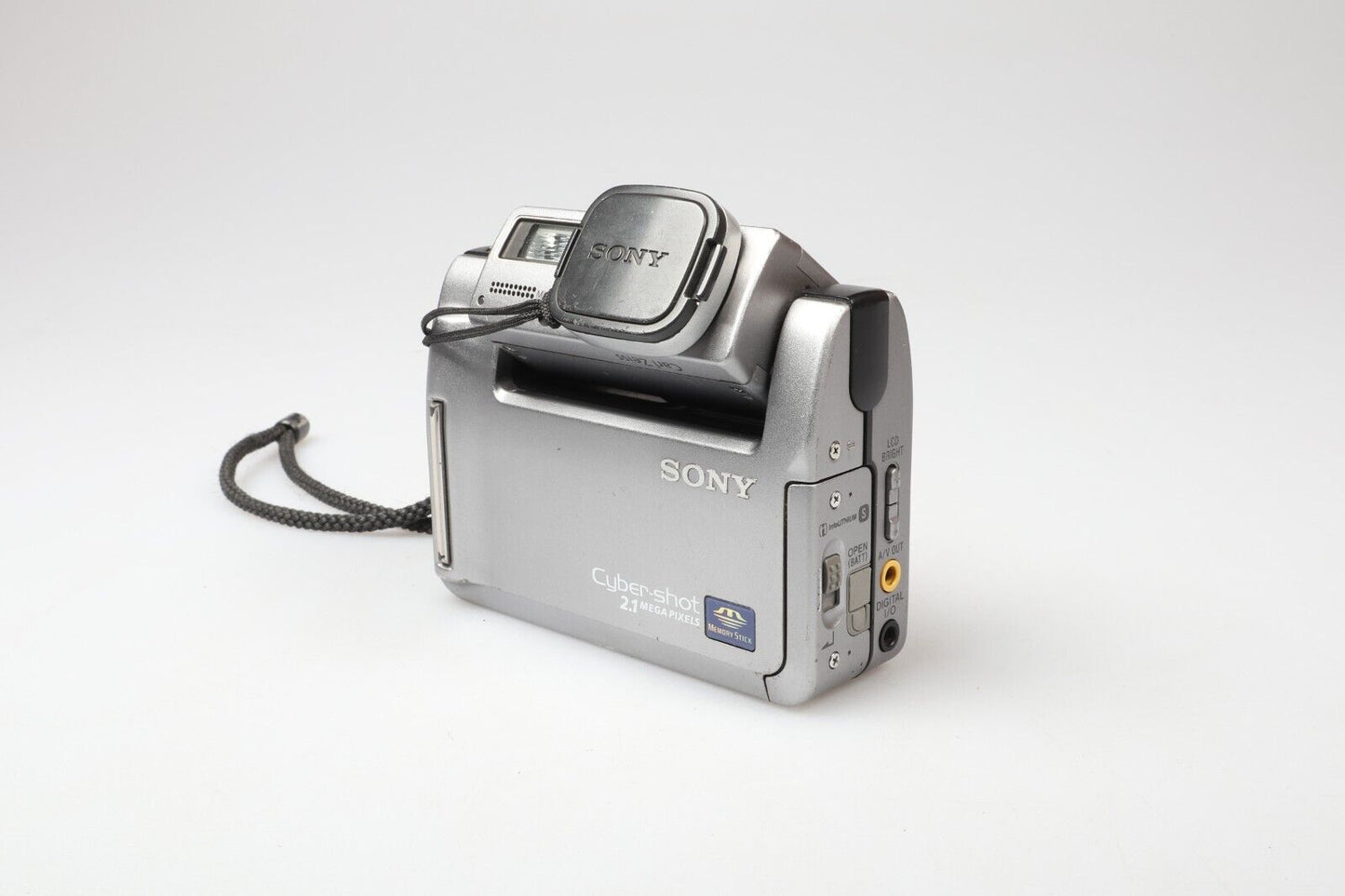 Sony Cybershot DSC-F55E | Digital Compact Camera | 2.1MP | Silver