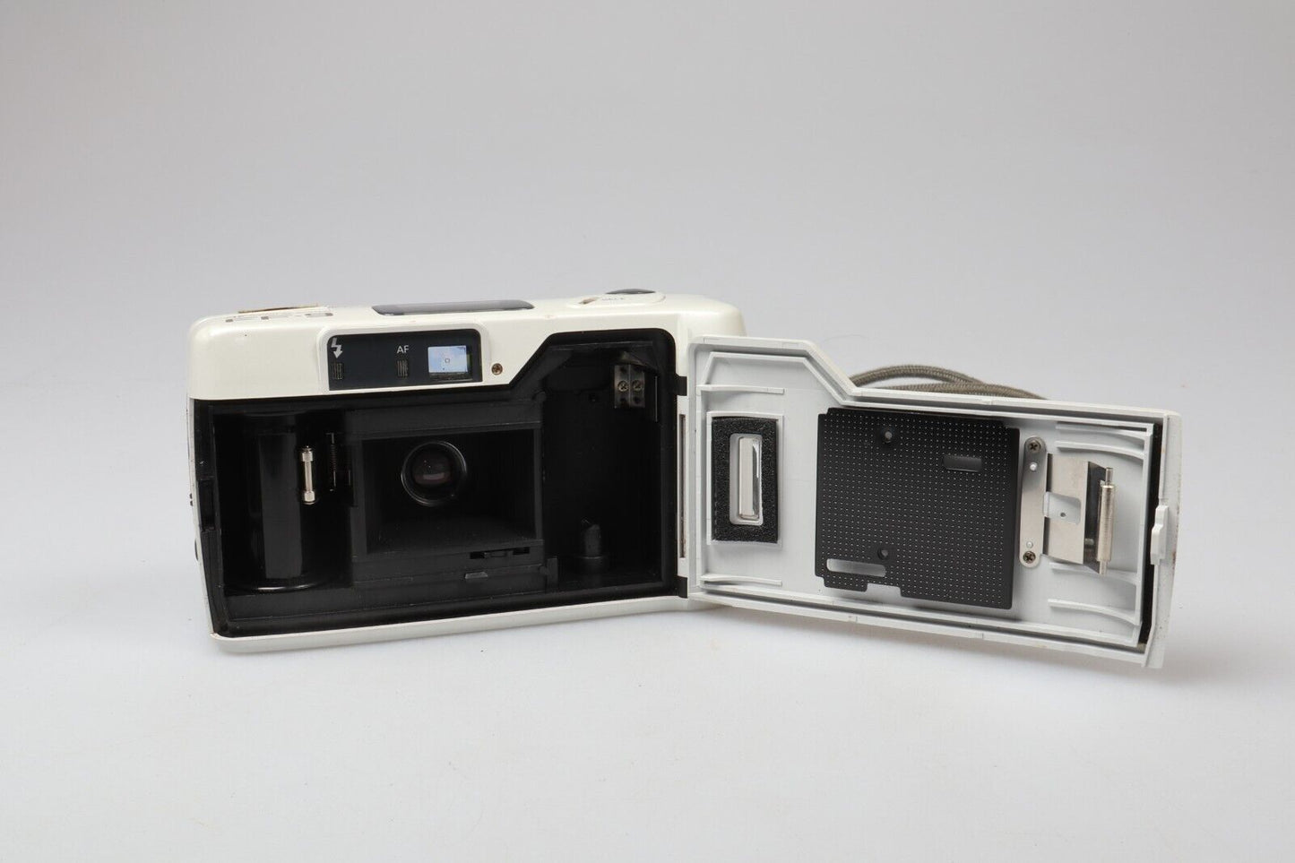 Ricoh FF-9 | 35mm Point & Shoot Film Camera | White