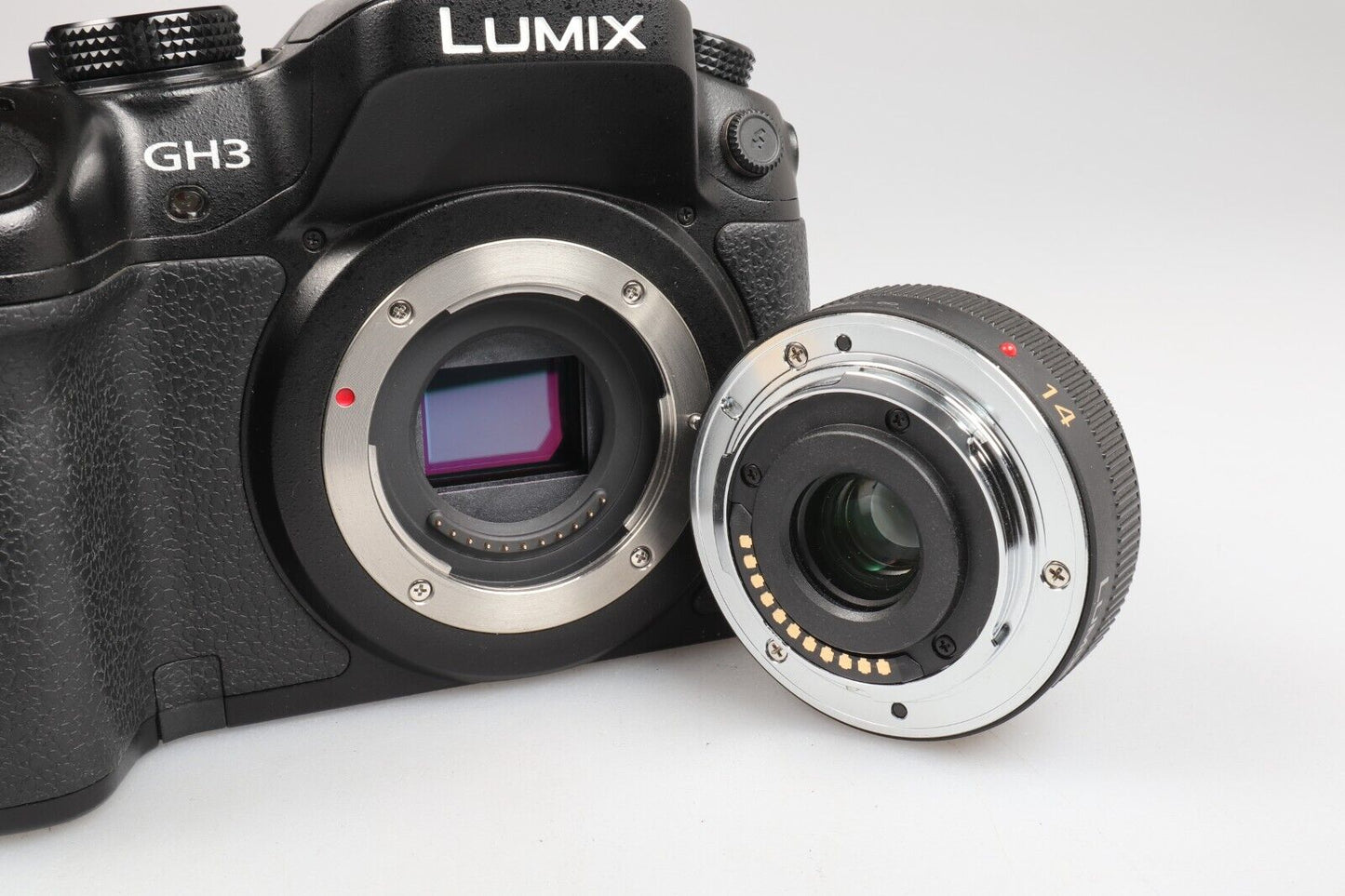 Panasonic Lumix DMC-GH3 | Appareil photo sans miroir à objectif interchangeable | Objectif H-H014