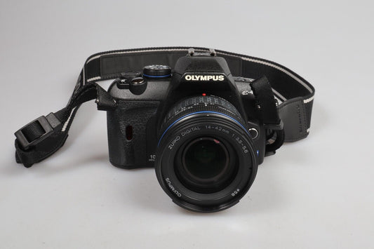 Olympus E-420 | Digital SLR Camera | 14-42mm 1:3.5-5.6 ED Lens