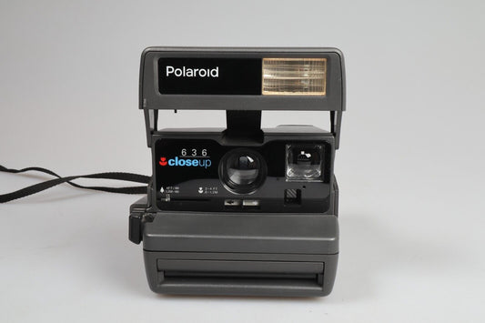 Polaroid 636 de cerca | Cámara de película instantánea | Gris