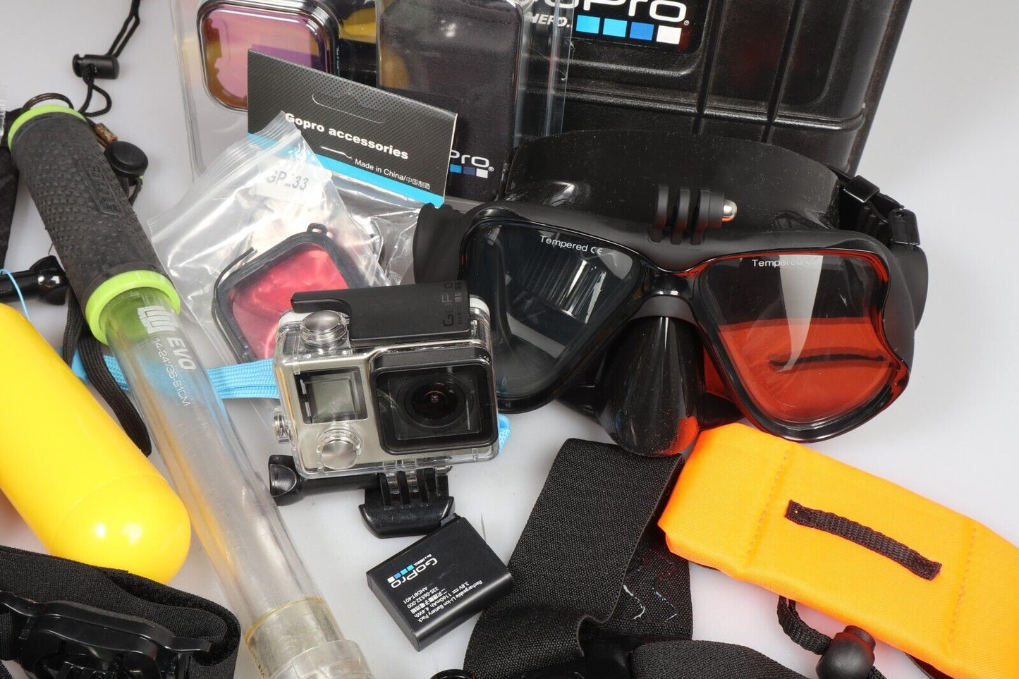 Paquete de deportes acuáticos GoPro HERO 4 HD | Cámara de acción | 12 megapíxeles | Plata