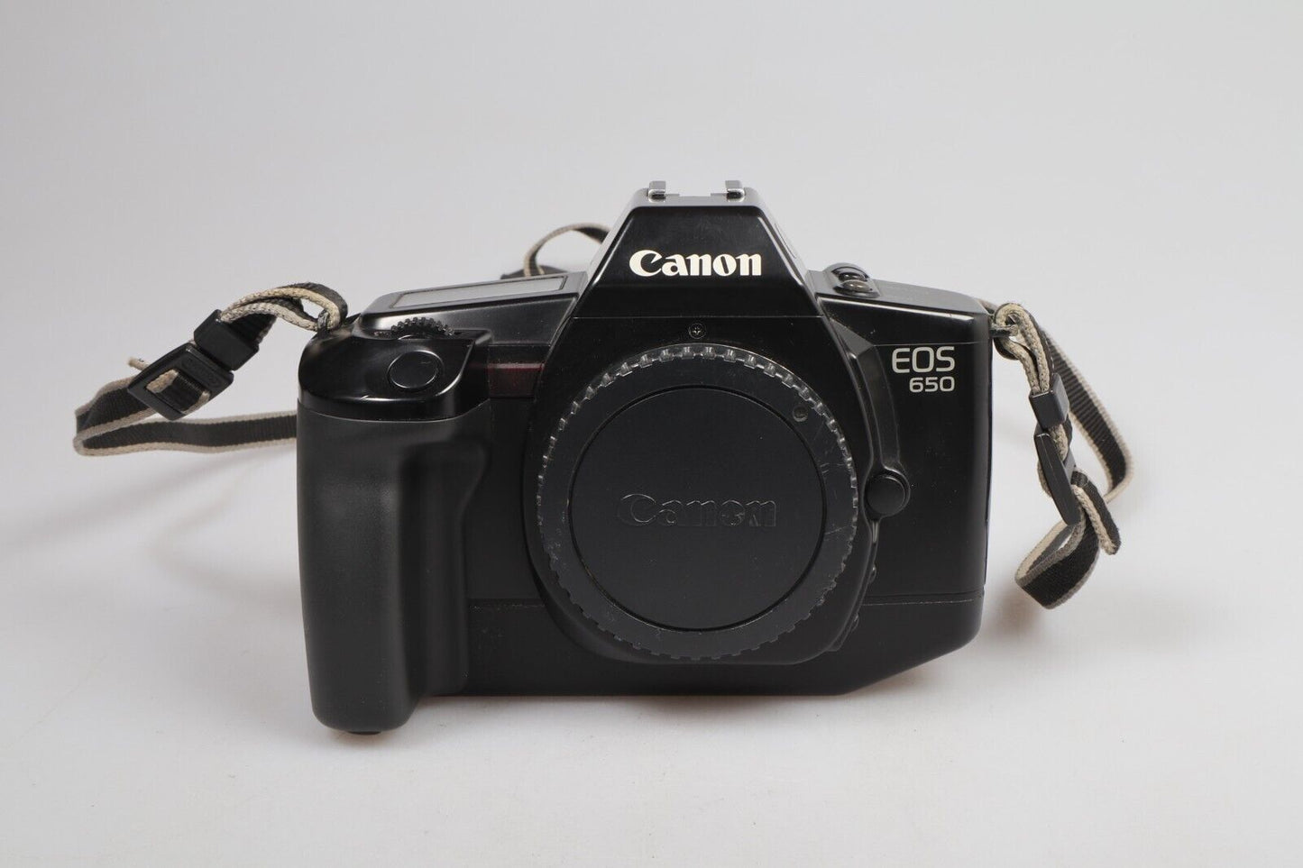 Canon EOS 650 | Cámara de película SLR de 35 mm | Sólo cuerpo