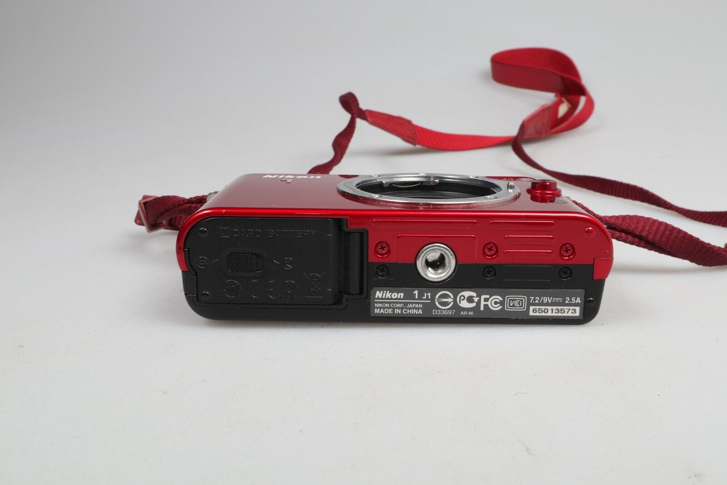 Nikon 1 J1 | Compact System Camera | Body Only | Red