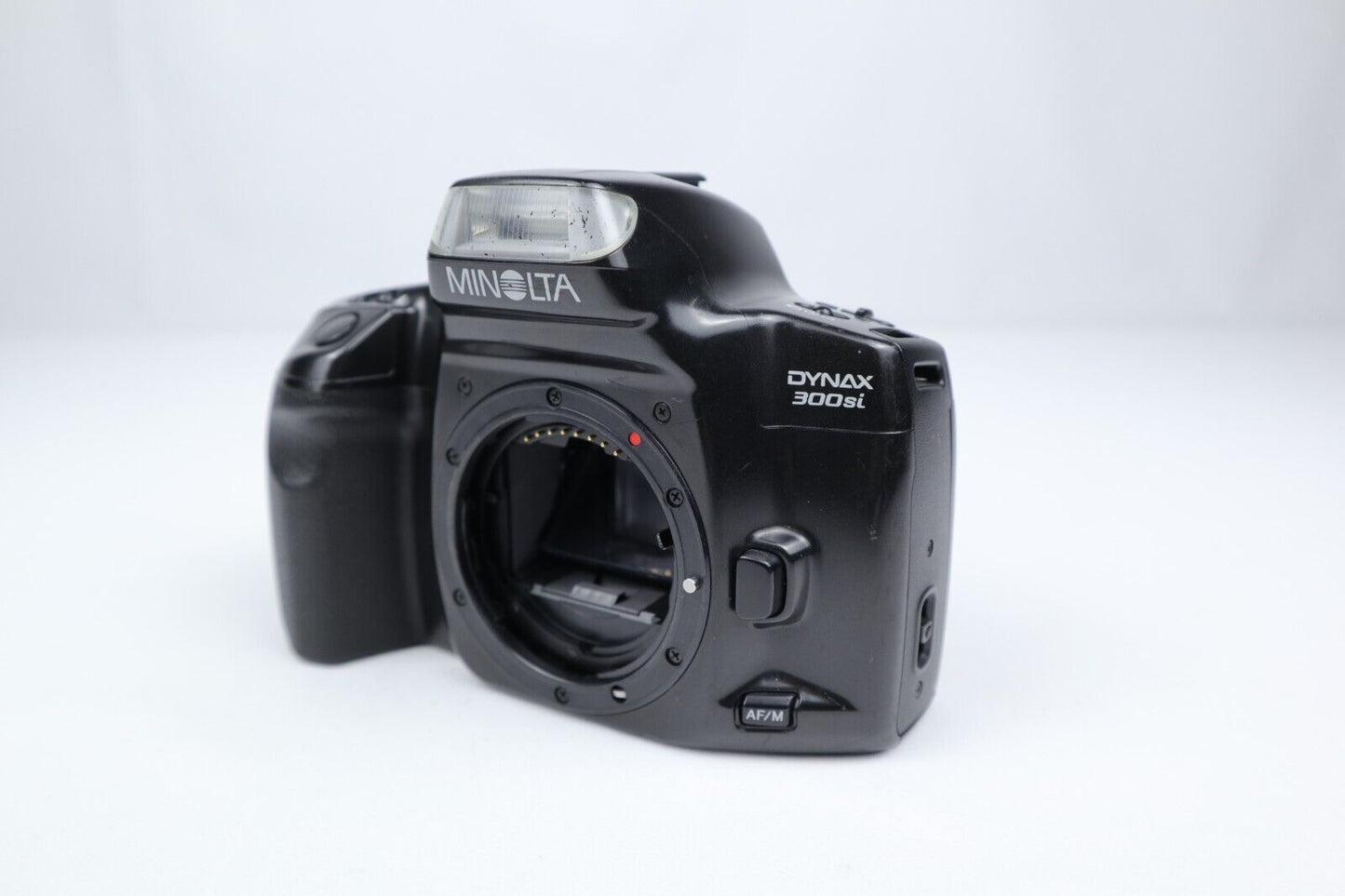 Minolta Dynax 300si | 35mm SLR Film Camera | Body Only