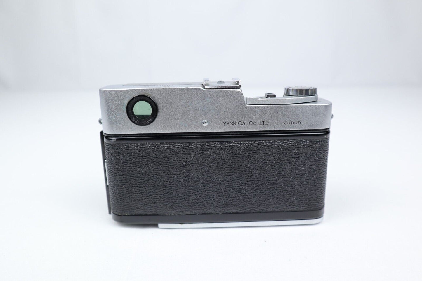 Yashica 35 | 35mm Point & Shoot Film Camera | Silver