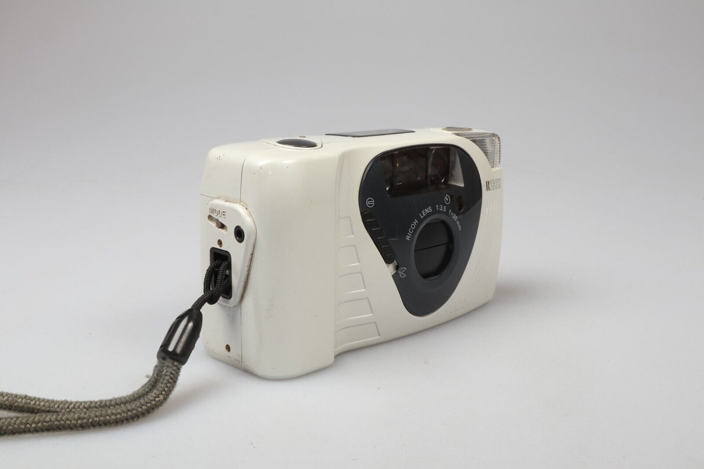 Ricoh FF-9 | 35mm Point & Shoot Film Camera | White