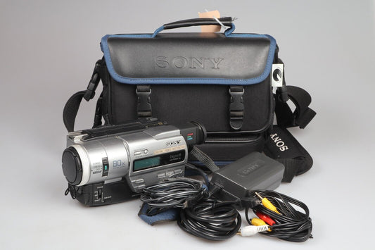 Sony DCR-TR7000 | HI-8 Digital Handycam | Silver