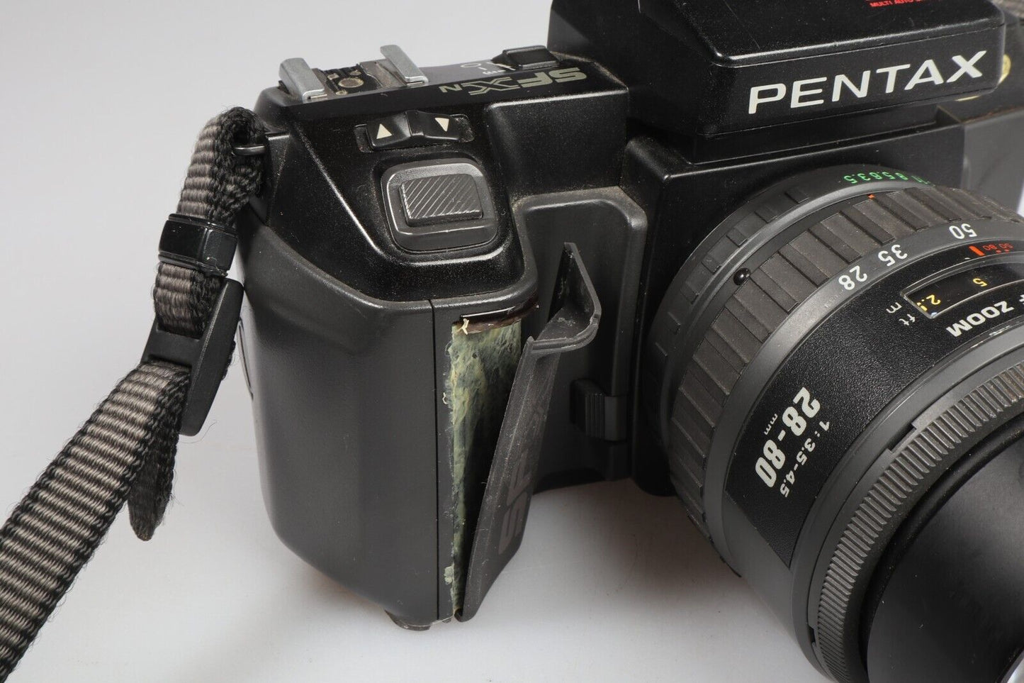 Pentax SFX-N | 35mm SLR Film Camera | Pentax-F 28-80mm f/3.5-4.5 Lens