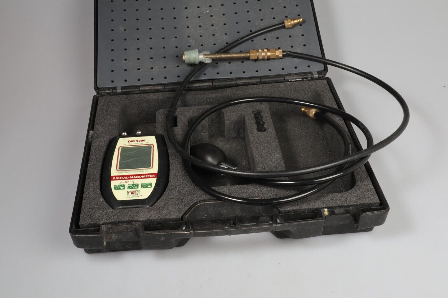 MRU DM 9200 | Digital Manometer