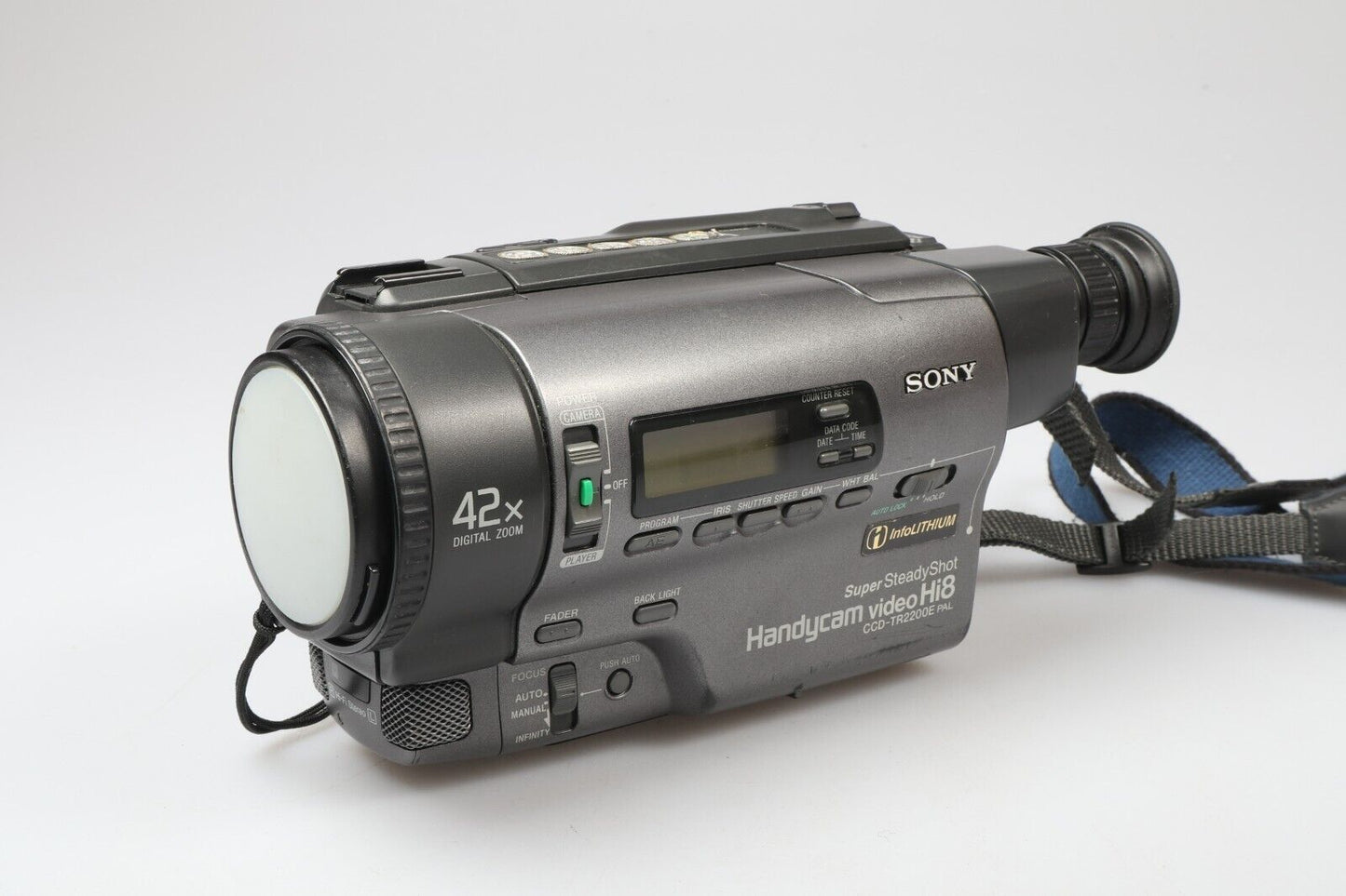Sony CCD-TR2200E | Analog Video Camera | Hi8 Tape Handycam