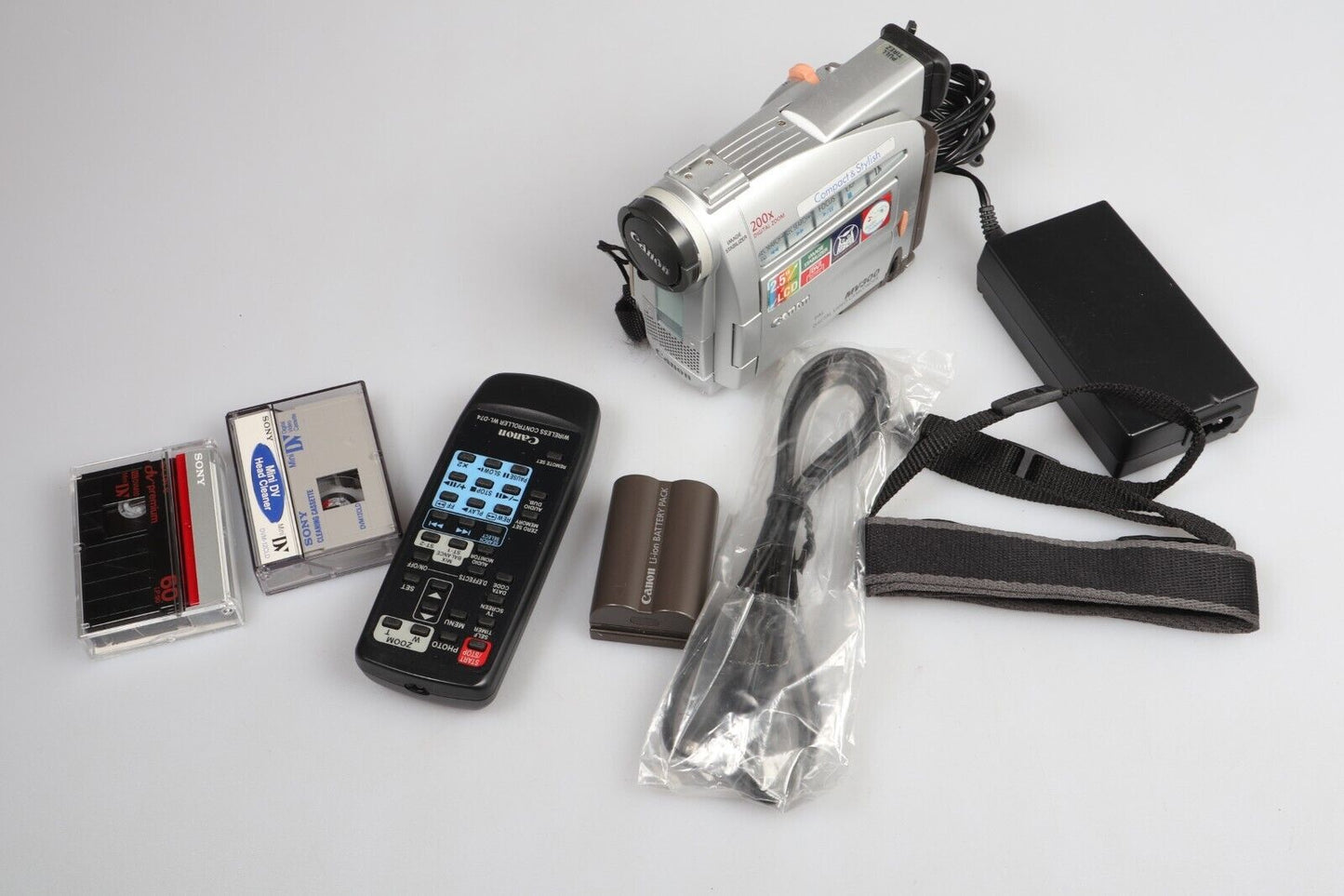 Canon MV300 | Digital Video Camcorder | Mini DV | Silver