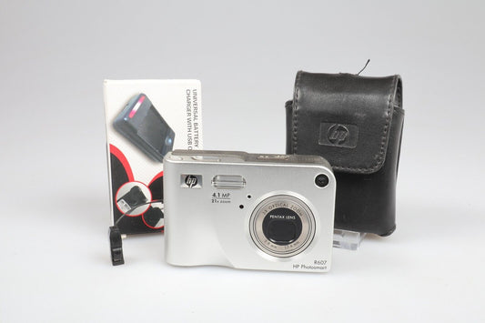 HP Photosmart R607 | Digital Compact Camera | 4.1MP | Silver