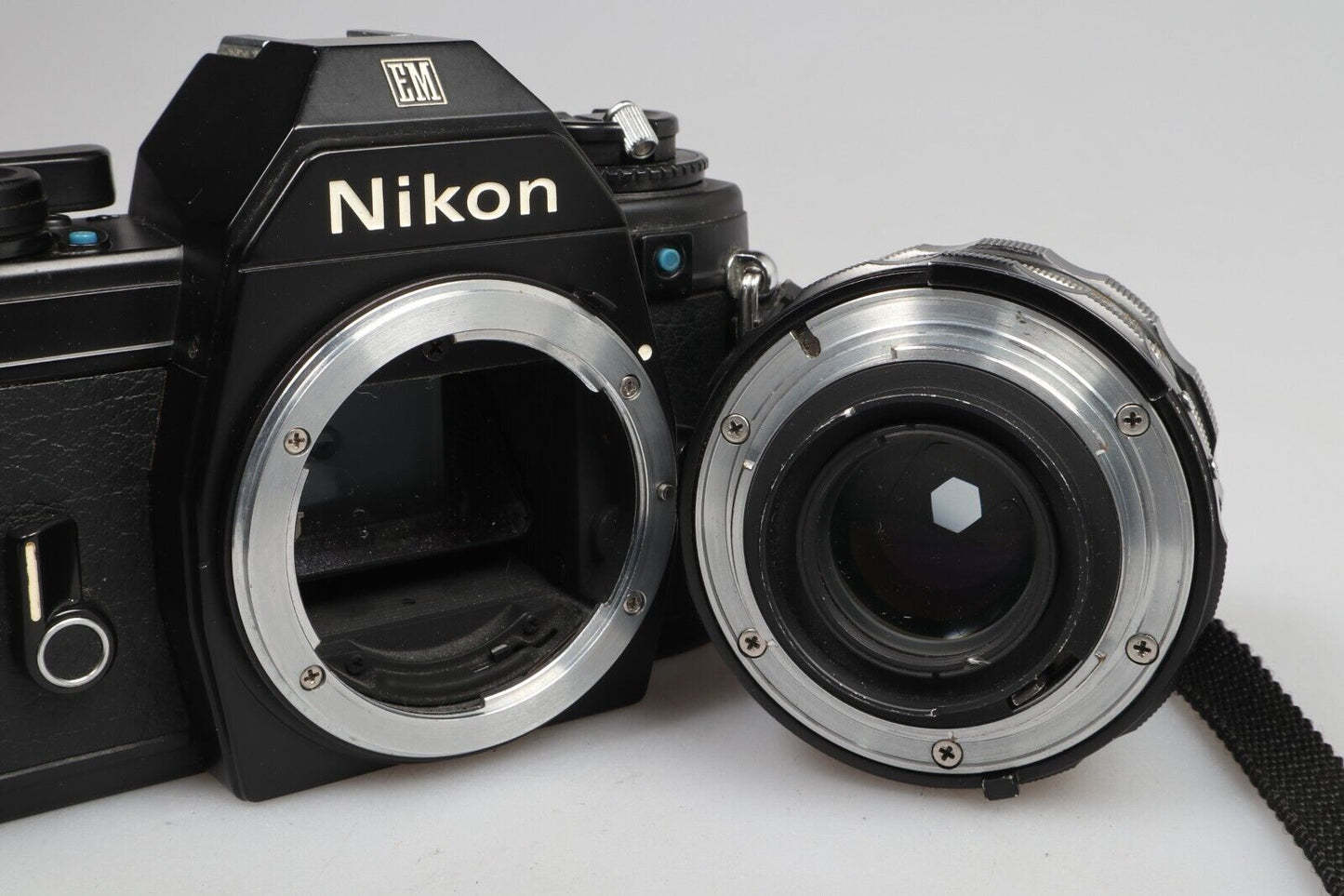 Nikon EM | 35mm SLR Camera | Nikkor H.C 1:2 50mm Lens