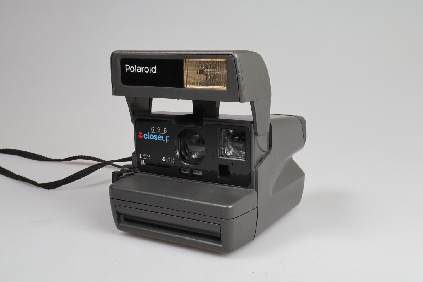 Polaroid 636 de cerca | Cámara de película instantánea | Gris