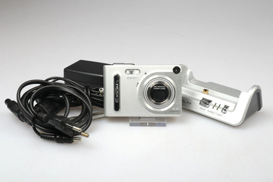 Casio Exilim EX-Z3 | Digital Compact Camera | 3.2MP | Silver