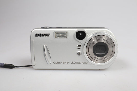 Sony Cyber-shot DSC-P72 | Digital Compact Camera | 3.2MP | Silver