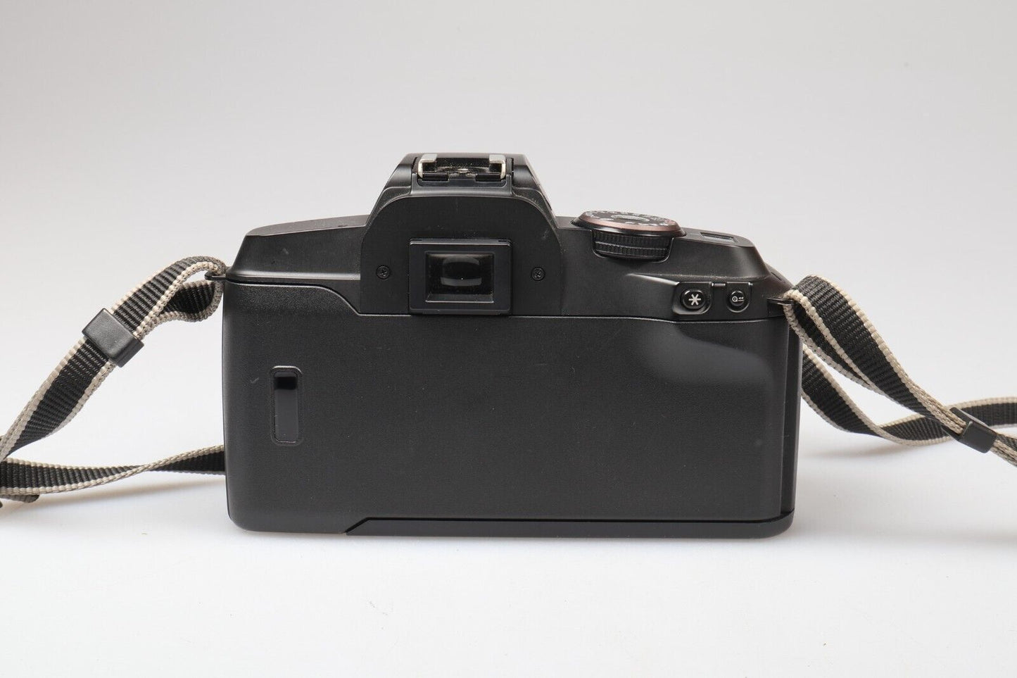 Canon EOS 5000 | 35mm SLR Film Camera | Body Only