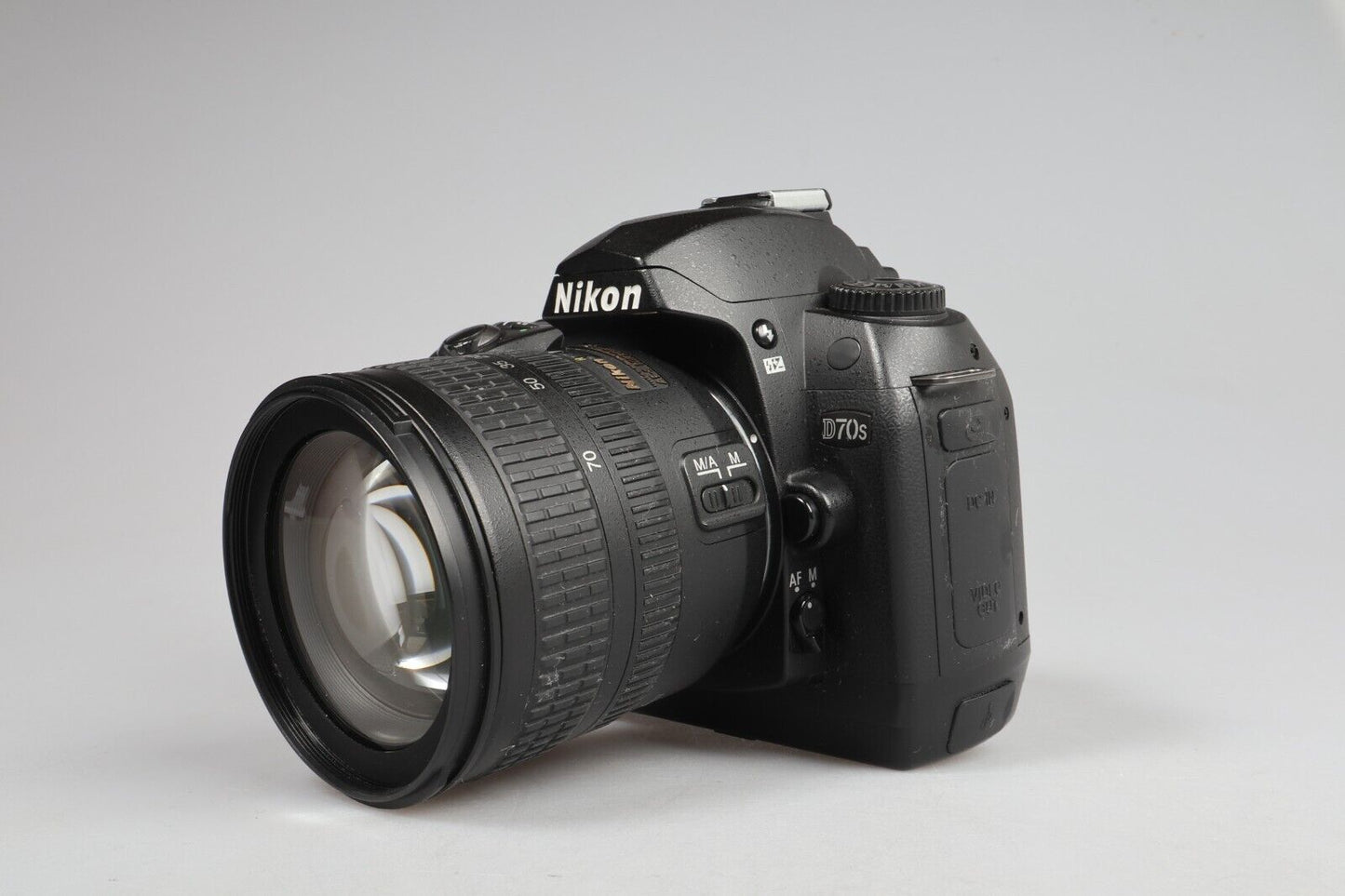 Nikon D70s Kit | Digital SLR Camera | AFS Nikkor 18-70mm Lens