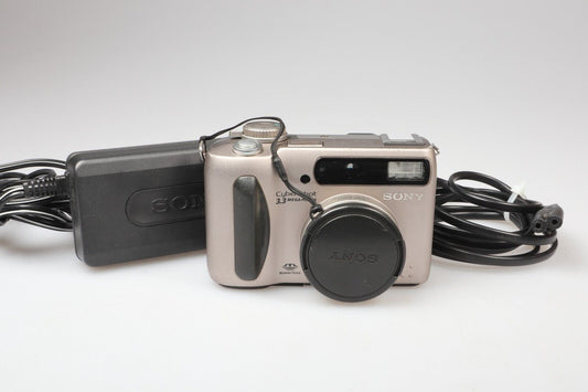 Sony Cyber-Shot DSC-S75 | Digital Camera | 3.3MP | Silver