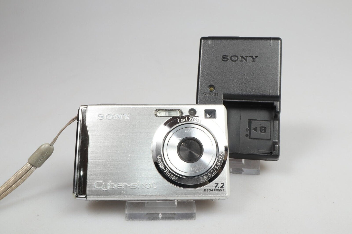 Sony Cybershot DSC-W80 | Digital Compact Camera | 7.2 MP | Silver