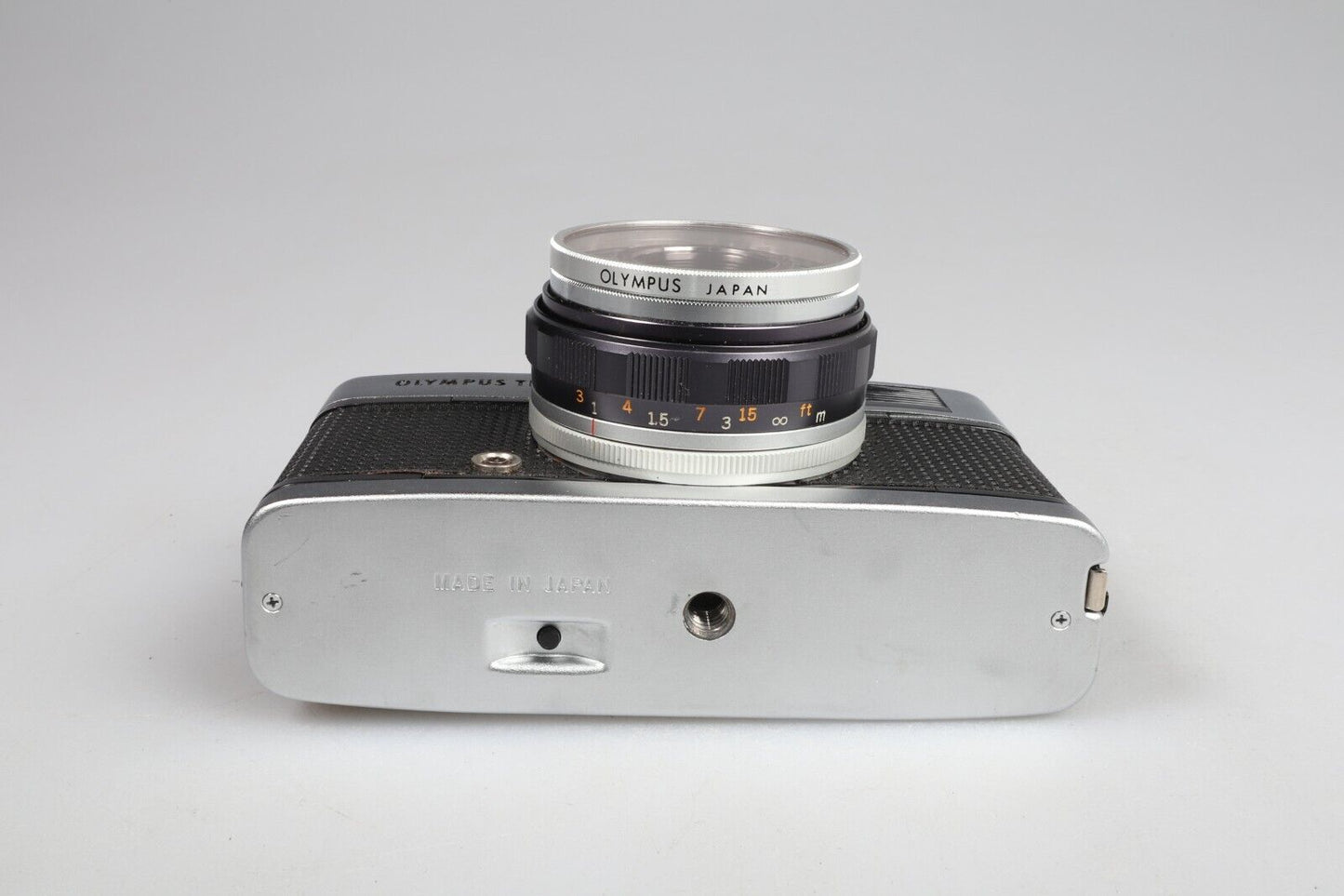 Olympus Trip 35 | 35mm Point & Shoot Film Camera | Silver/Black