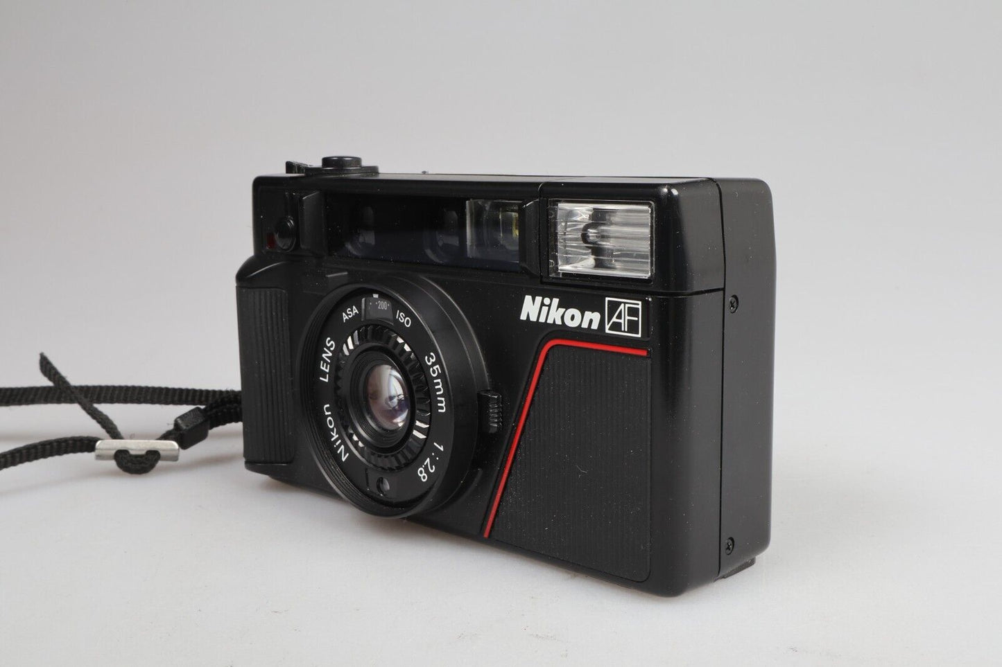 Nikon L35 AF | 35mm Point & Shoot Film Camera | Black