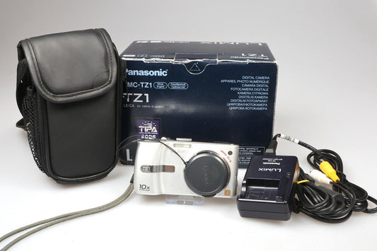 Panasonic LUMIX DMC-TZ1 | Digital Camera | 5MP | Silver