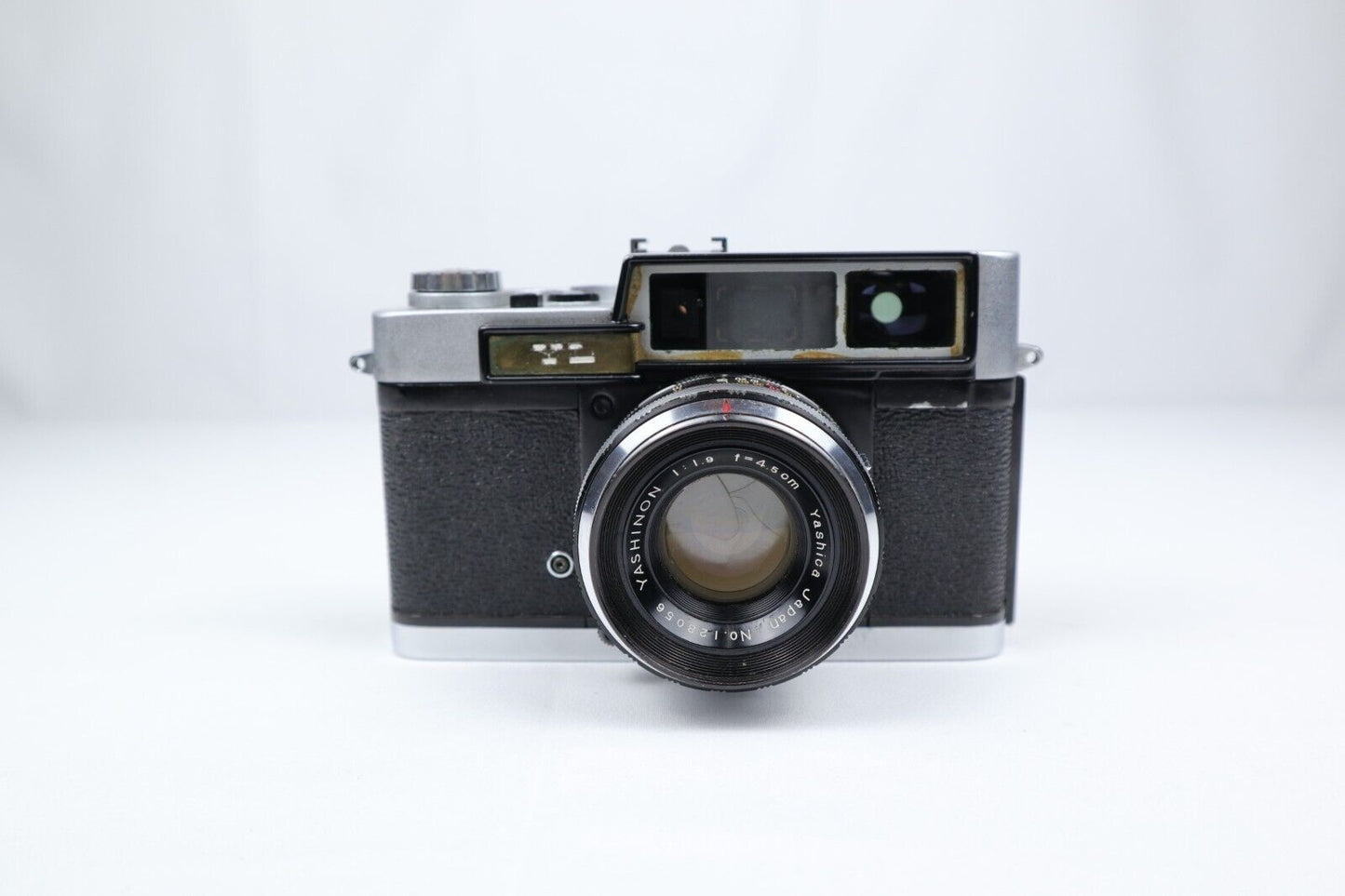 Yashica 35 | 35mm Point & Shoot Film Camera | Silver